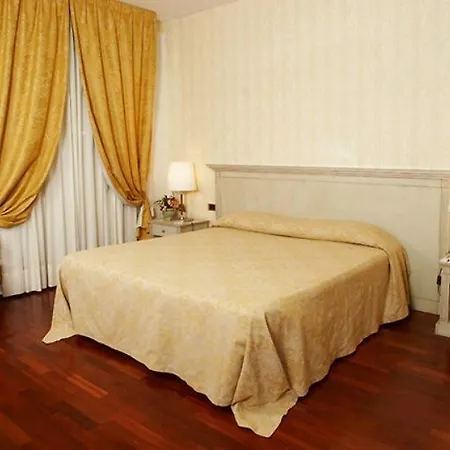 Отель Medici Рокка-Сан-Джованни