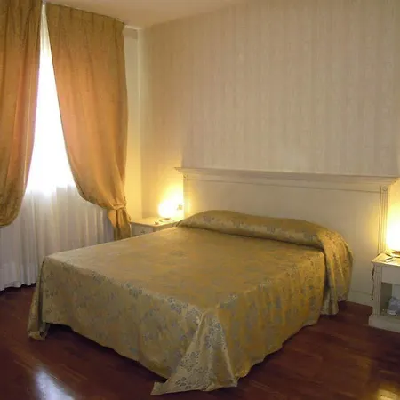 Отель Medici Рокка-Сан-Джованни